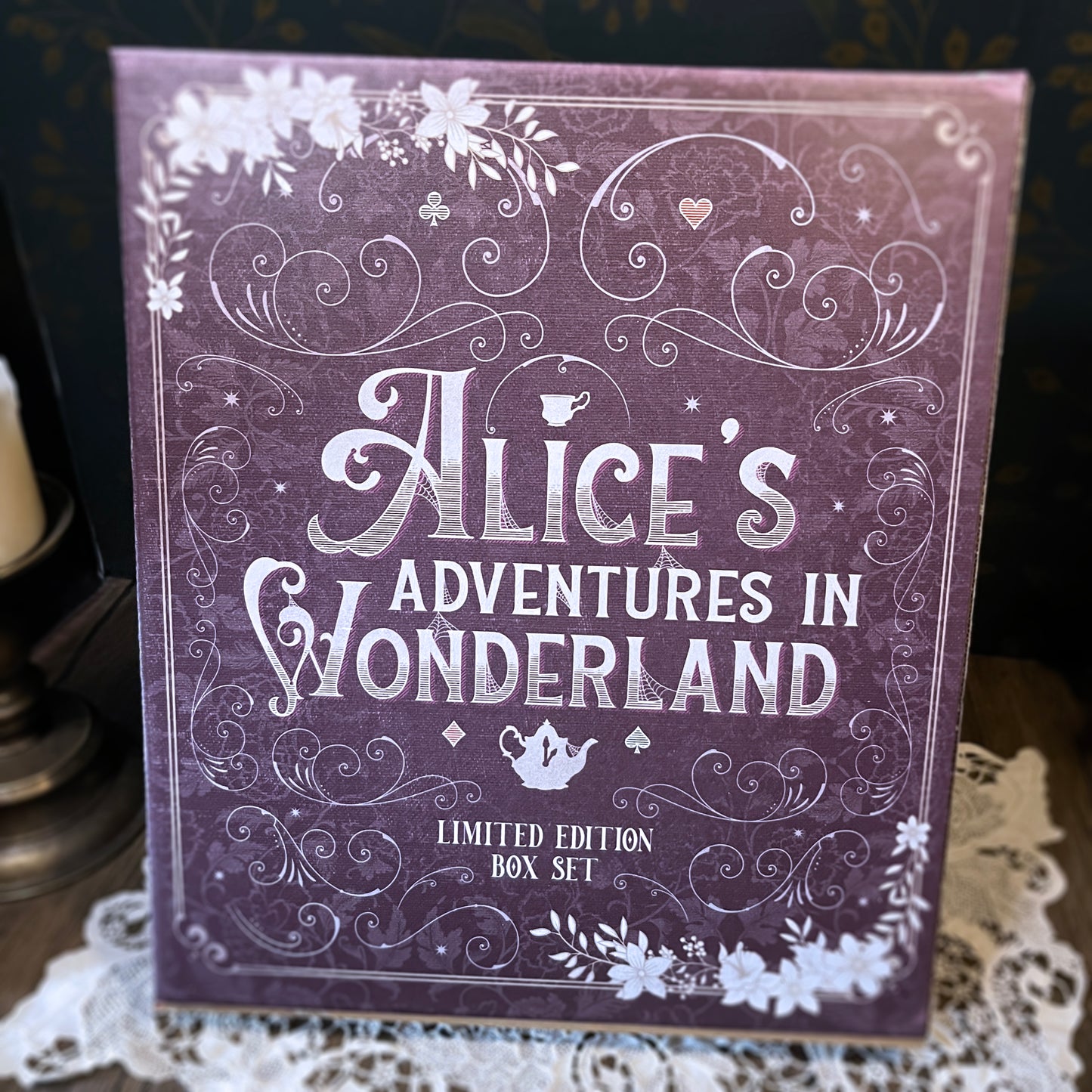 Alice in Wonderland Box Set